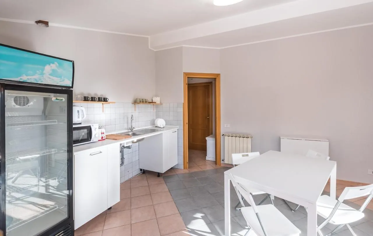 Travelershome Ciampino&Morena Guesthouse Рим Италия