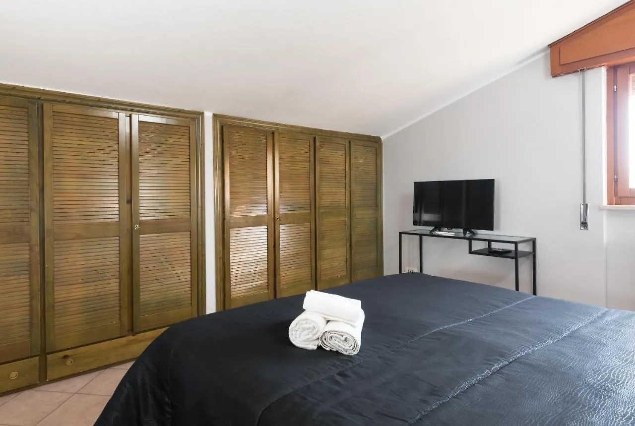 Travelershome Ciampino&Morena Guesthouse Рим Гостевой дом