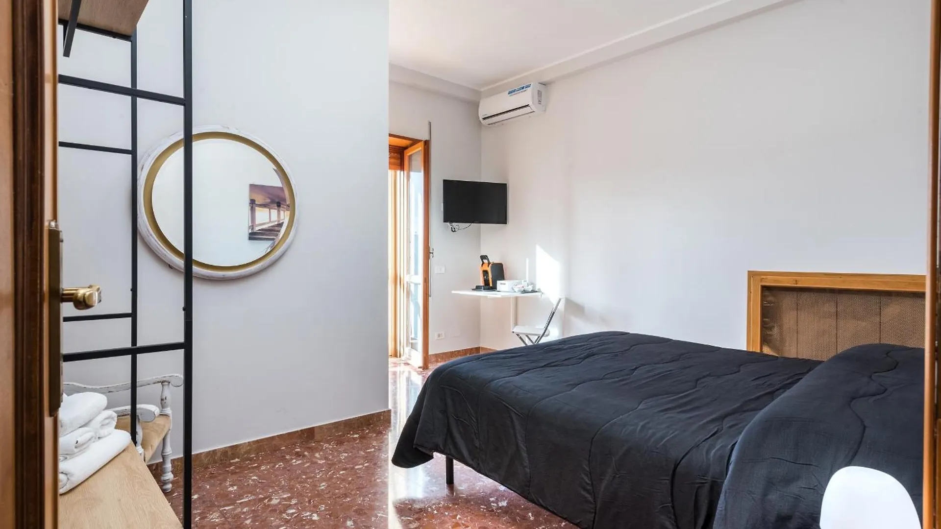 Travelershome Ciampino&Morena Guesthouse Рим Гостевой дом