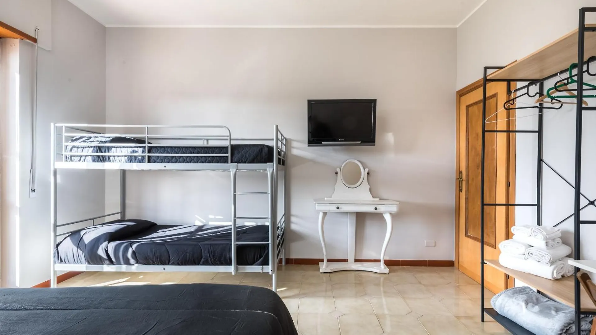 Гостевой дом Travelershome Ciampino&Morena Guesthouse Рим
