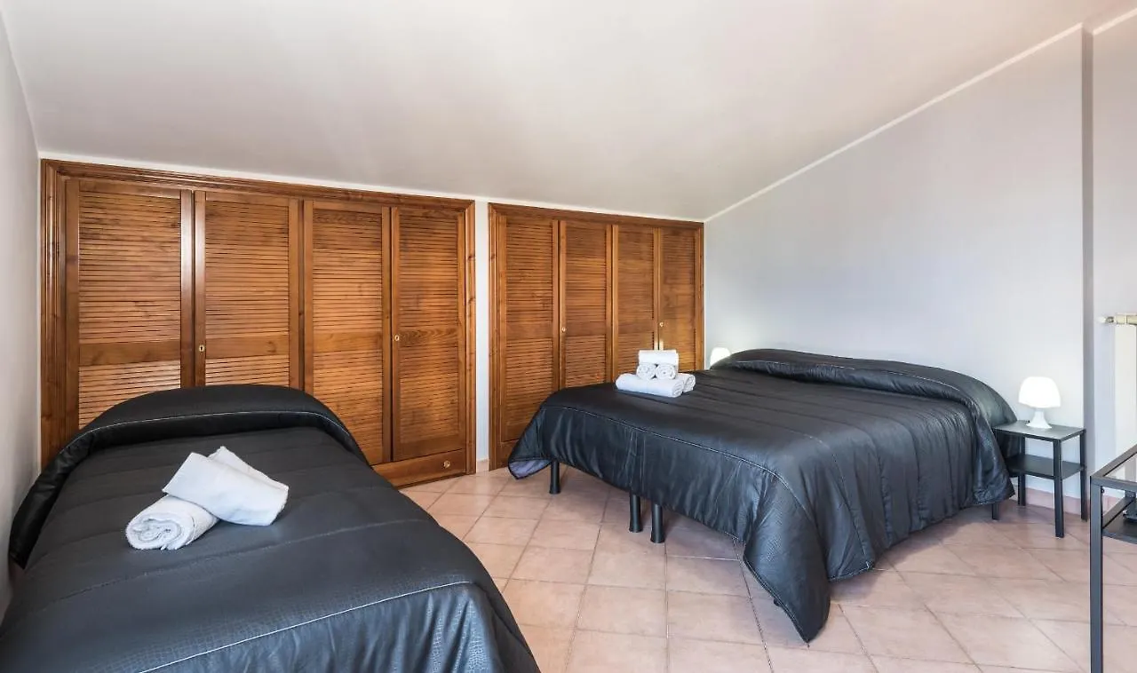Travelershome Ciampino&Morena Guesthouse Rzym 0*,  Włochy