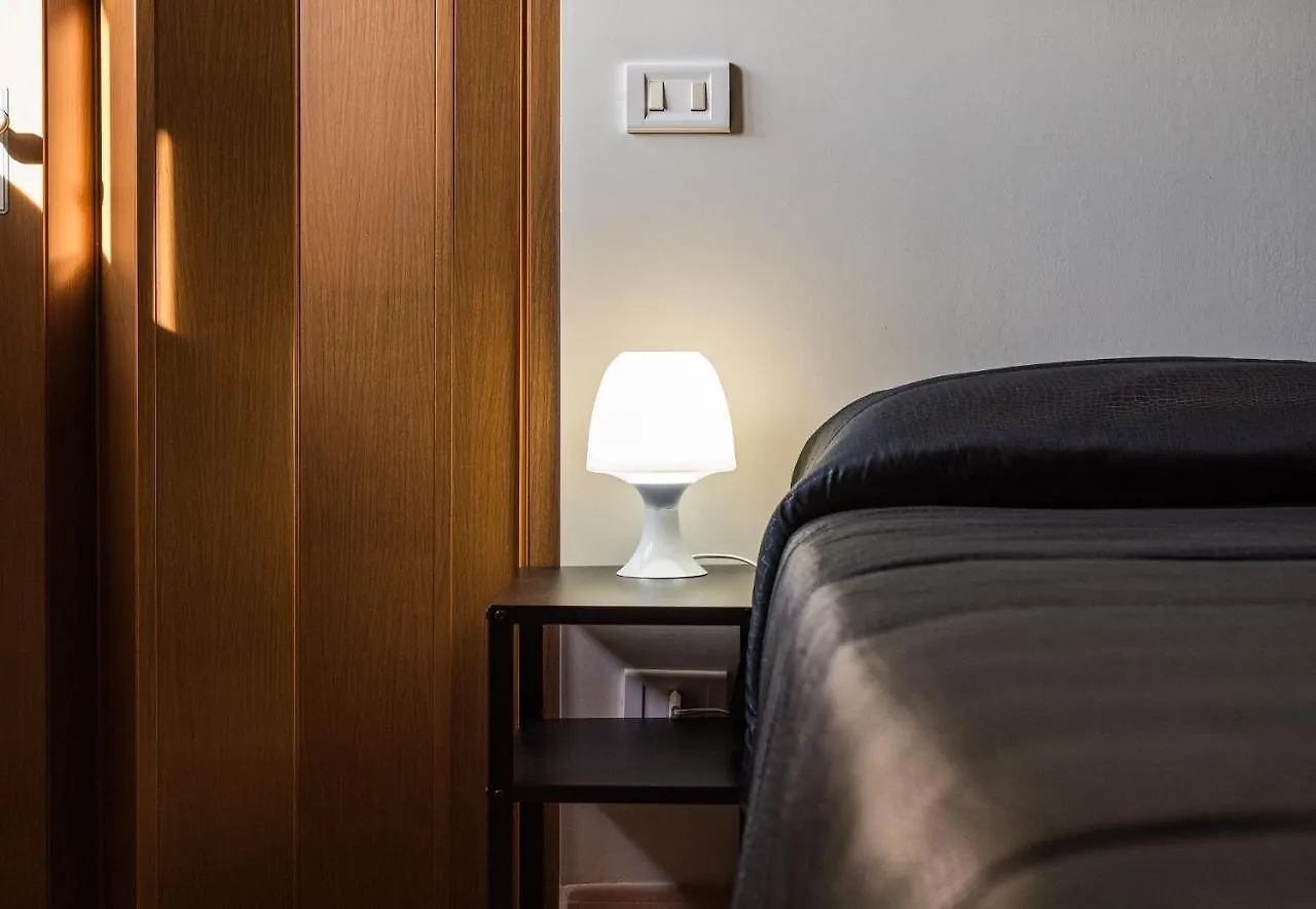 Travelershome Ciampino&Morena Guesthouse Rzym Pensjonat