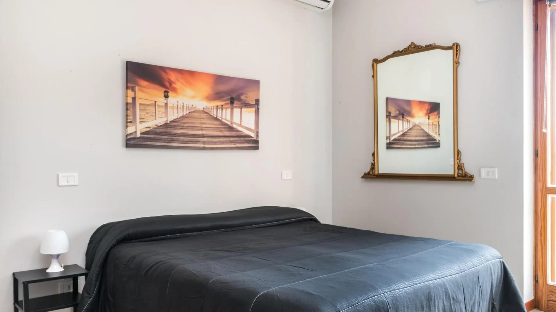 Travelershome Ciampino&Morena Guesthouse Rzym Pensjonat