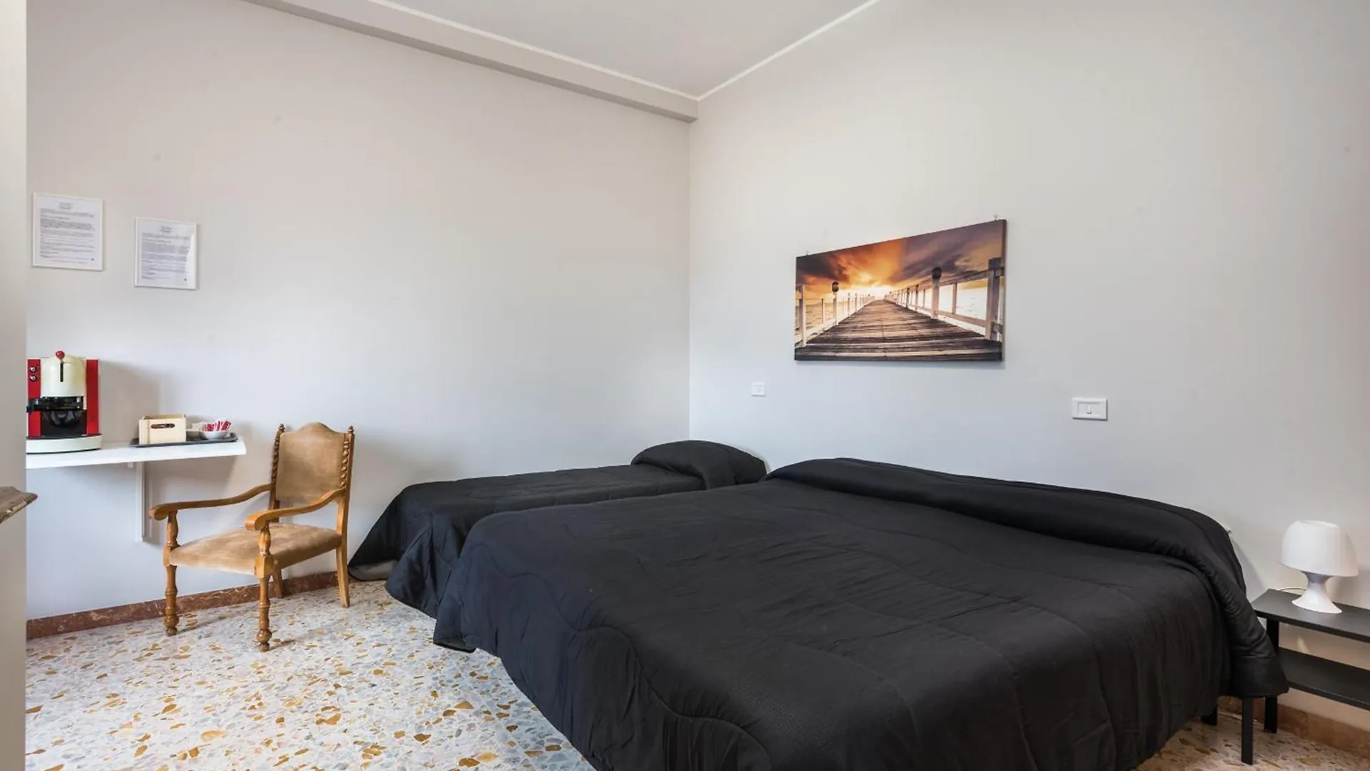 Travelershome Ciampino&Morena Guesthouse Rzym 0*,  Włochy